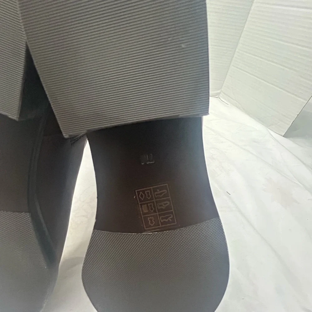 TORY BURCH LEATHER BOOTS